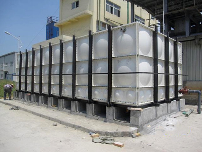玻璃鋼水箱的支撐設置