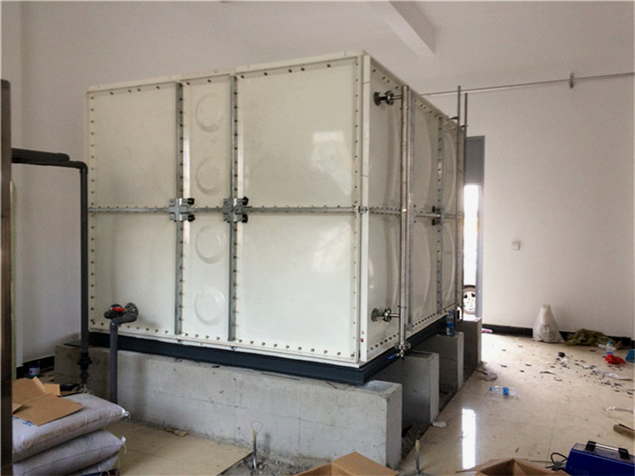 玻璃鋼水箱如何能達(dá)到耐高溫狀態(tài)