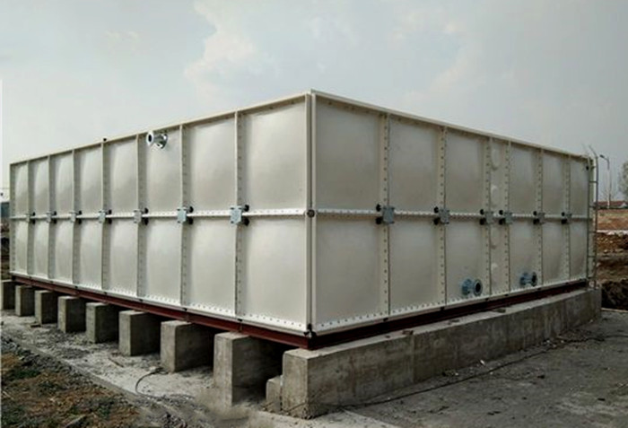 玻璃鋼水箱可做生活飲用水并耐熱性大于90°