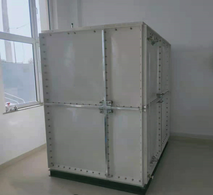   高溫玻璃鋼水箱具有哪些長處？